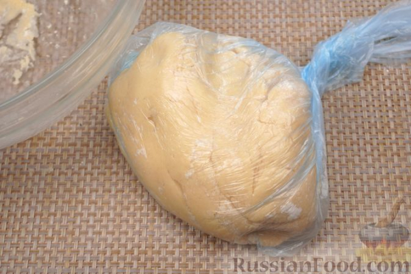Песочный пирог с абрикосовым джемом