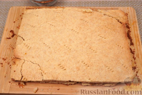 Песочный пирог с абрикосовым джемом