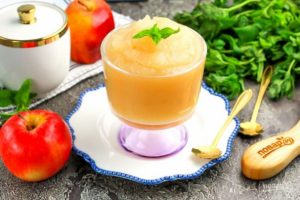 Пюре из яблок